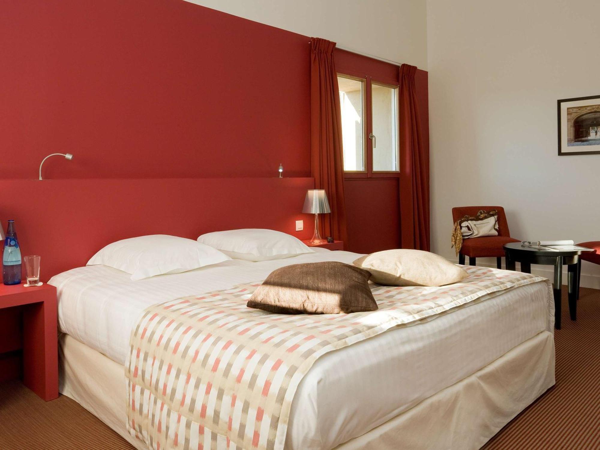 Mercure Aix-En-Provence Sainte-Victoire Châteauneuf-le-Rouge Exterior foto