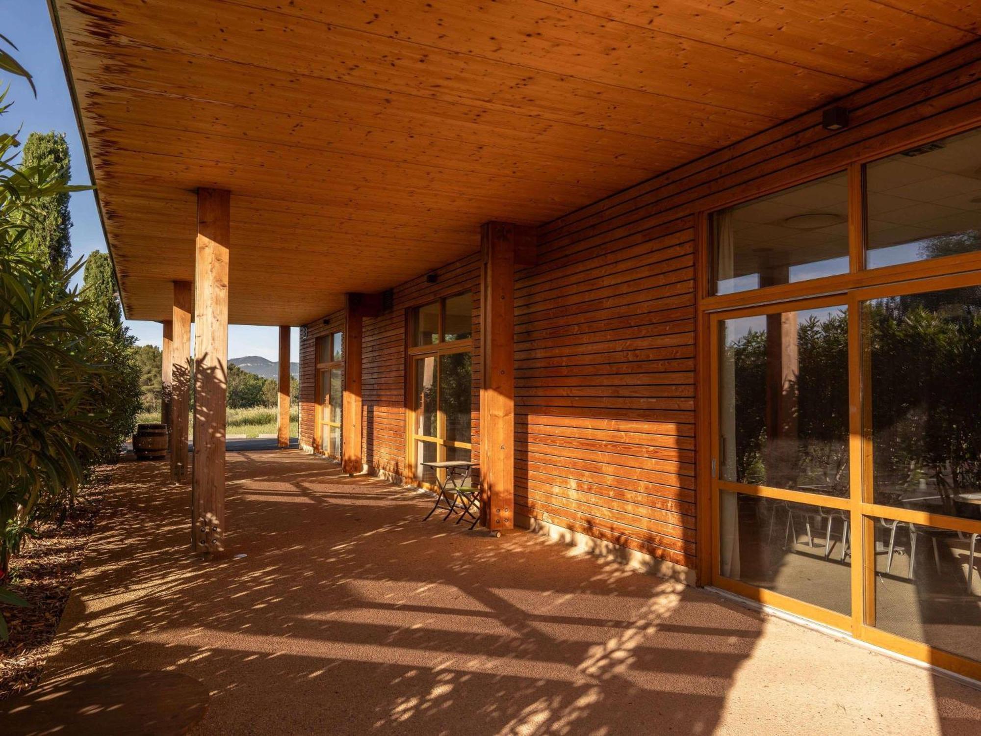 Mercure Aix-En-Provence Sainte-Victoire Châteauneuf-le-Rouge Exterior foto