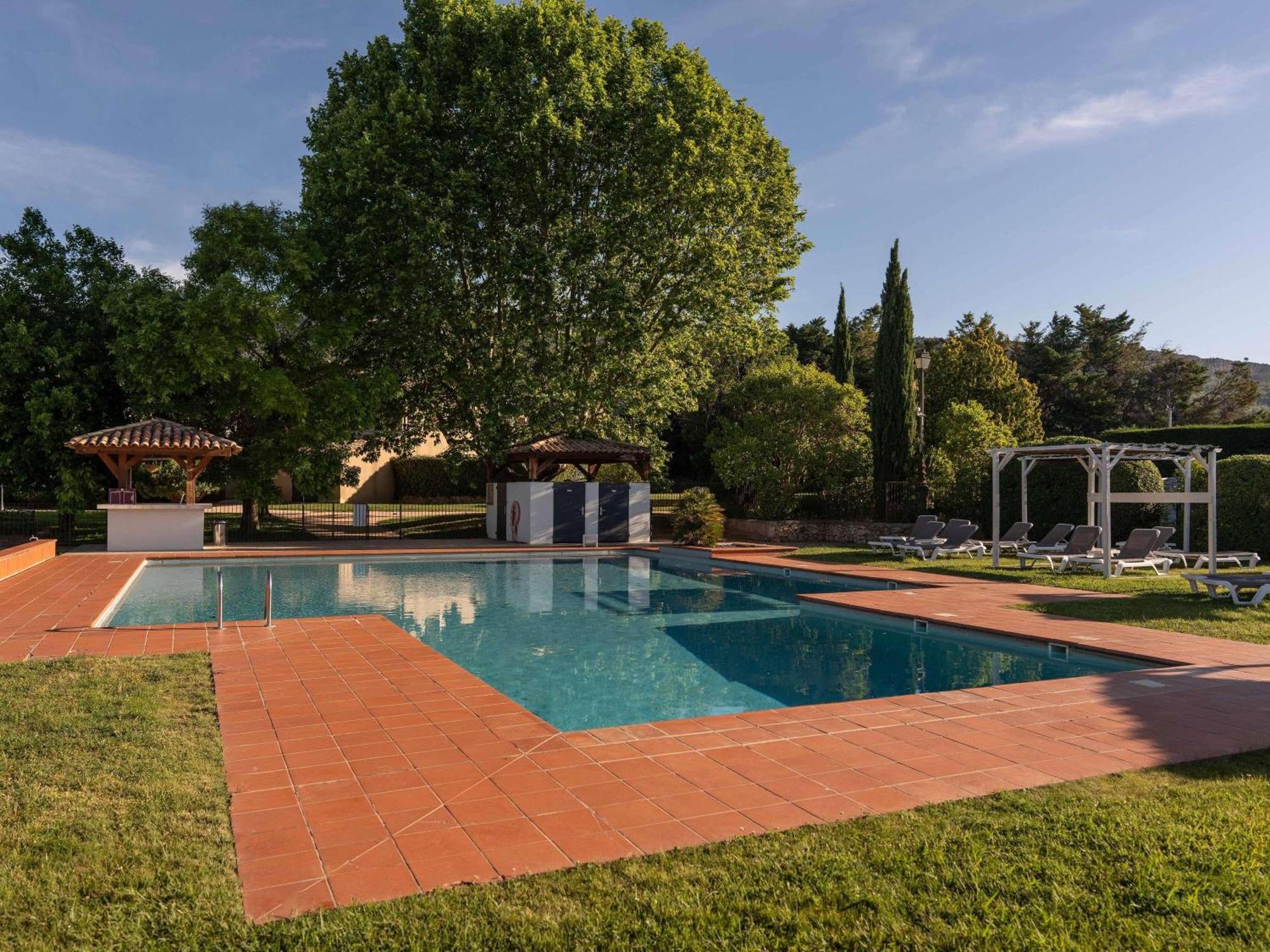 Mercure Aix-En-Provence Sainte-Victoire Châteauneuf-le-Rouge Exterior foto