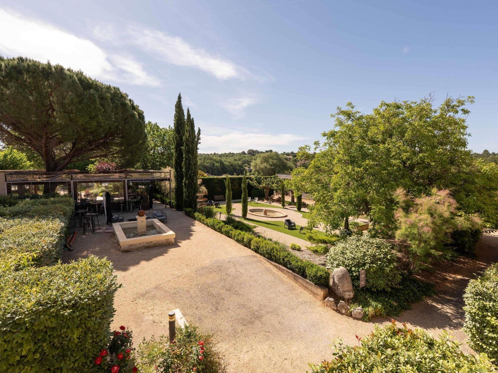 Mercure Aix-En-Provence Sainte-Victoire Châteauneuf-le-Rouge Exterior foto
